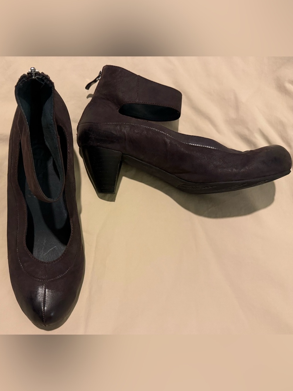 Size 9.5 Sachelle Brown Leather Ankle Strap Pumps Back Zip Block Heel Women’s